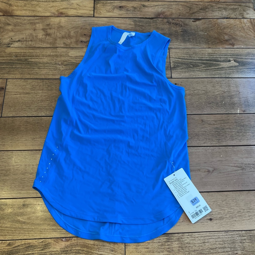 NWT Lululemon sculpt tank top size 2 blue